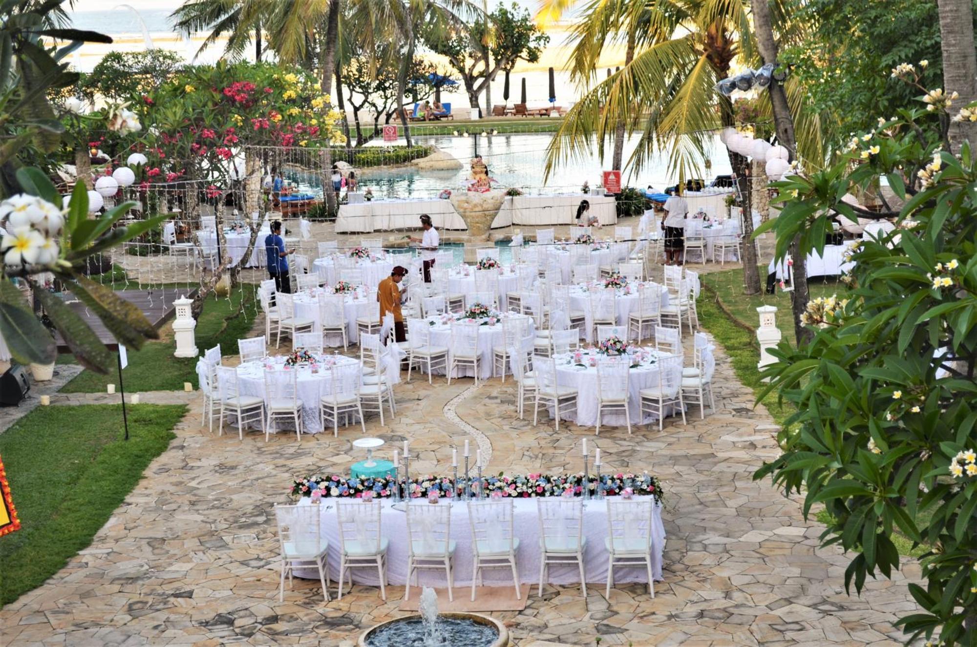 Hotel Nikko Bali Benoa Beach Nusa Dua  Eksteriør bilde A wedding reception at a resort