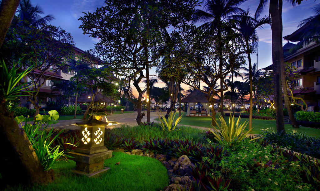 Hotel Nikko Bali Benoa Beach Nusa Dua  Eksteriør bilde The garden at the hotel